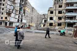 Пiдготовка проведення демонтажу зруйнованих секцiй будинку у Днiпрi йде за графiком