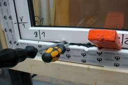 Советы профессионалов: как защитить металлопластиковые окна от взлома. Видео