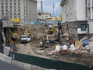 Киевская власть осталась сам на сам с Почтовой площадью