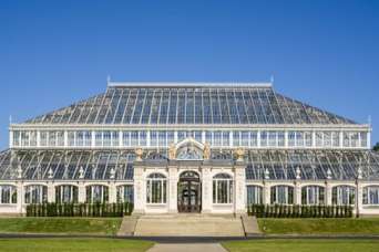 Самую большую теплицу открыли после пяти лет реконструкции