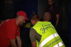 Как эвакуируют из прифронтовых городов лежачих больных и людей с инвалидностью