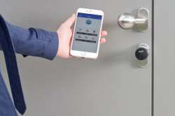 На рынке представлена «умная» дверная фурнитура для «умных домов»
