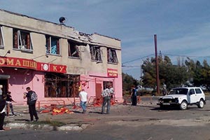 Киевский район передал Мариуполю стройматериалы