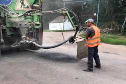 На житомирськiй дорозi лiквiдовують аварiйнi вибоїни