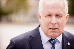 Альянс НАТО должен пригласить Украину