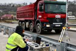 В Гусятинi перевiрили якiсть мосту