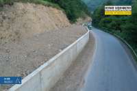 Закарпатскую дорогу спасают от оползней