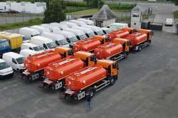 Cтроители украинских дорог получили партию новых автотопливозаправщиков
