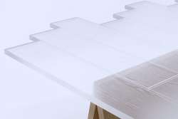 Найден способ сделать дерево прозрачным, прочнее и легче стекла