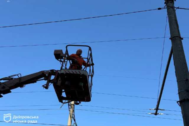 У Днiпрi працює лише 30% вуличного освiтлення