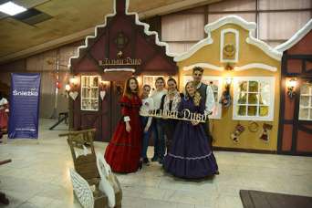 Казкаленд Ніколас Сіті допомагає глядачам відчути атмосферу кіноказки