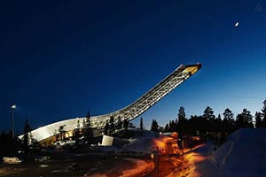 В Норвегии построили пентхаус прямо на вершине лыжного трамплина