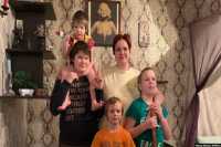 В России многодетная мать призвала жечь военкоматы