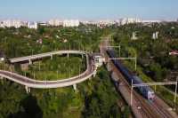 Бiля залiзницi у Києвi цiлий мiсяць будуватимуть проїзд