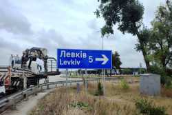 На житомирськi дороги повертаються знаки