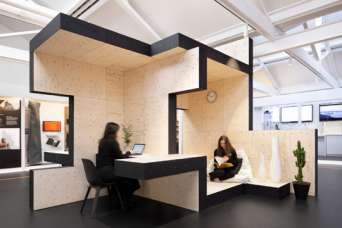 Роботов научили собирать офисы из фанеры