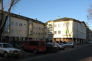 Банковский институт заказывает ремонт одной и той же компании