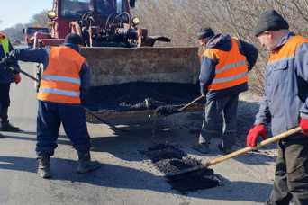 На дорогах Сумської областi лiквiдовано 2,6 тис. кв. м вибоїн