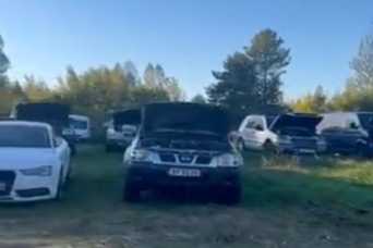 В Латвии обокрали предназначенные для Украины машины