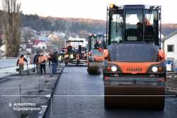 Доовгоочiкуваний мiст у Теребовлi вiдкриють до кiнця мiсяця
