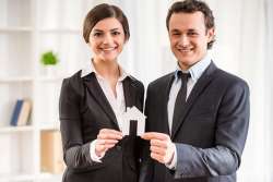 Риэлторов загонят в жесткие рамки