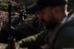 Байкеры вывозят переданное Украине оружие мафии