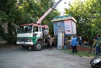 Без милиции в Киеве МАФы снести не смогли