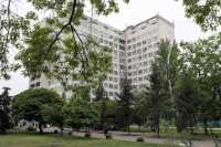 Землю больницы скорой помощи освободили от незаконной торговли