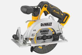 12-вольтовая дисковая пила DeWALT DCS512: работа