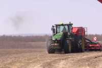 Многие сельхозрайоны усеяны неразорвавшимися снарядами