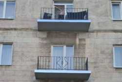 У Львовi вiдремонтували 9 аварiйних балконiв в одному будинку