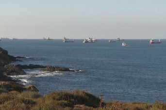 Зачем Россия создает пробки на выходе из Черного моря