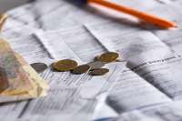 Депутаты решили заработать очки на тарифах