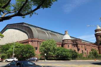 На месте оружейной появится самая большая в мире ледовая арена