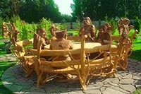 Создан и появился в продаже новый лак для садовой мебели