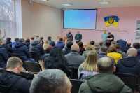 Столичних зеленбудiвцiв навчили доглядати за деревами