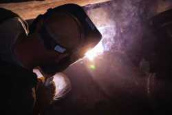 Пошкодження тепломережi у Днiпровському районi проiснувало менше доби