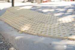 У Тернополi понизили ще чотири дiлянки на пiшохiдних переходах