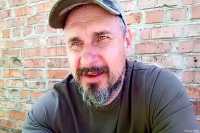 Режиссер Олег Сенцов сражается в Луганской области