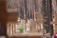Как хоронили людей во время оккупации Изюма