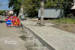 У Днiпрi комплексно ремонтують аварiйнi покриття на вулицях