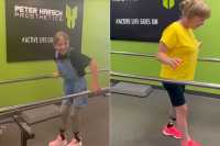 Яна и ее мама учатся ходить на протезах после обстрела Россией Краматорска