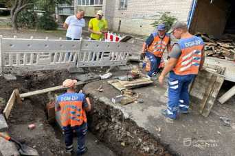 У Днiпрi ремонтують дощоприймальнi колодязi