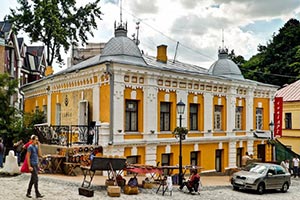 Исторической недвижимостью Киева распоряжался харьковский суд 