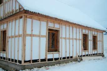 Как лучше утеплить дом: минватой или пенополистиролом