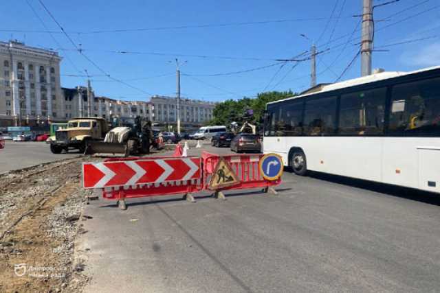 У Днiпрi вiдремонтують ще один трамвайний переїзд