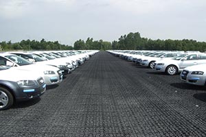 Застройщик-лентяй оставил Киев без автостоянок и 350 тыс. грн.