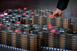 Государство решило не отнимать квартиры у должников за «коммуналку»