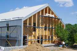 Во Львове достраивают дома для беременных переселенок