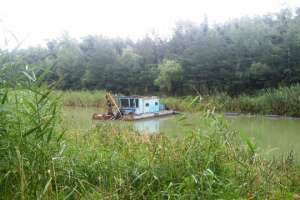 Озеро под Киевом пустили на стройматериалы